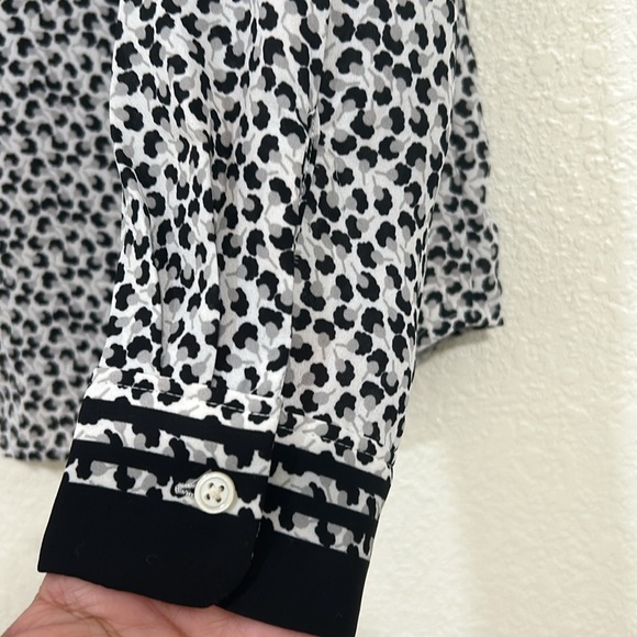LOFT  WOMENS BUTTON DOWN BLOUSE ZEBRA PRINT LIGHTWEIGHT SZ  SMALL - Picture 7 of 12
